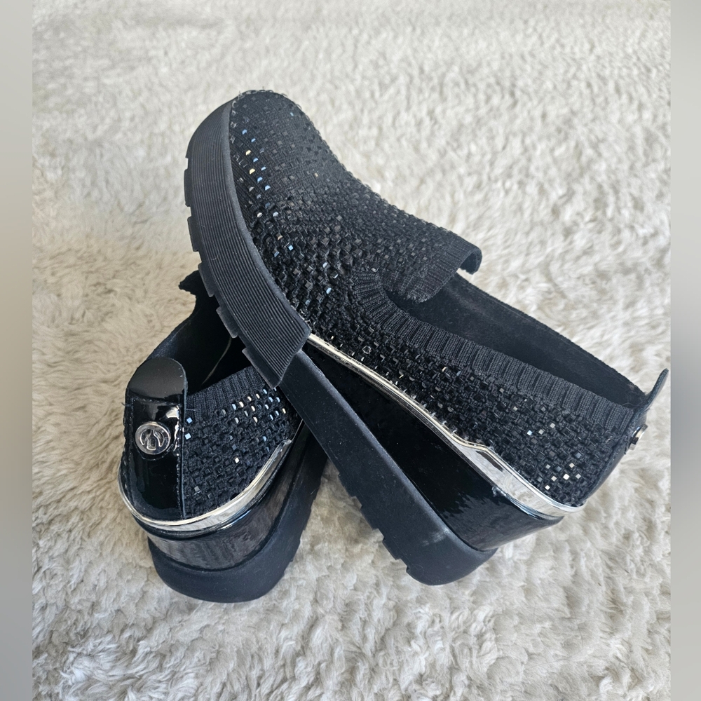 Wishbone Collection Rhinestone Knit Loafers